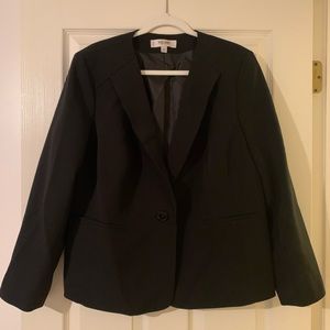 Woman’s Business Attire Blazer!